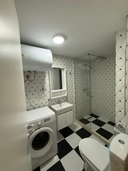 Tirane, jepet me qera apartament 2+1 Kati 1, 74 m² 1.000 € (Garda)