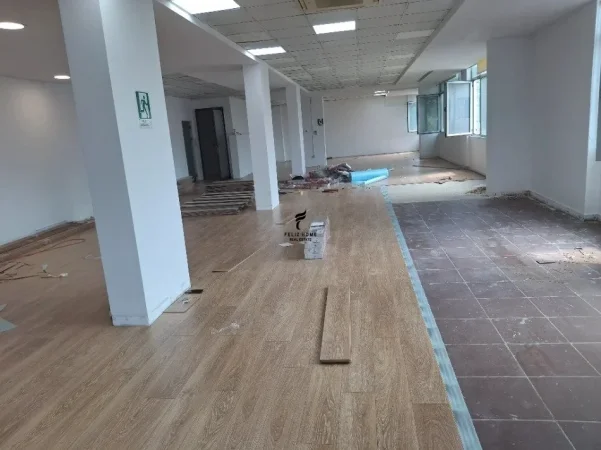 Tirane, jepet me qera zyre Kati 2, 330 m² 4.500 € (BLLOK)