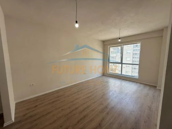 Tirane, shes apartament 3+1+Ballkon , 125 m² 375.000 € 