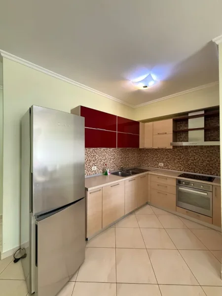 Tirane, jepet me qera apartament 2+1 Kati 3, 113 m² 750 € (Ura Tabakeve)