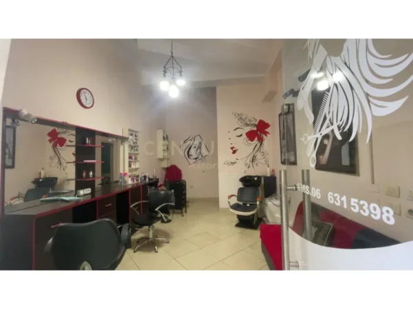 Tirane, shitet ambjent biznesi Kati 0, 40 m² 120.000 € 