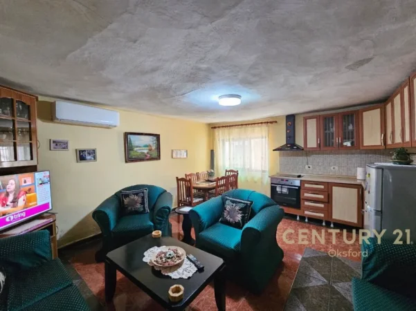 Tirane, shitet shtepi 1+1 Kati 1, 84 m² 115.000 € (Ali Demi)