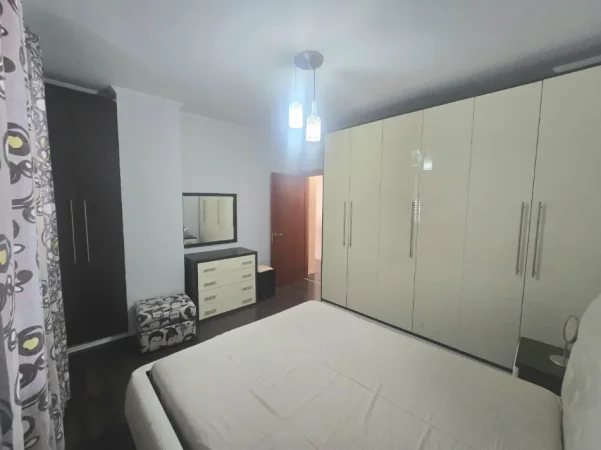 Tirane, jepet me qera apartament 1+1 Kati 2, 68 m² 600 € 