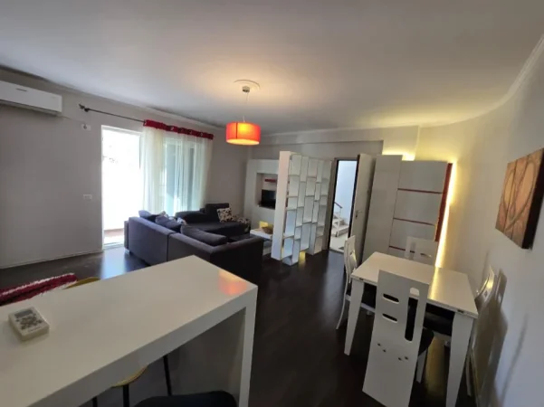 Tirane, jepet me qera apartament 1+1 Kati 2, 68 m² 600 € 