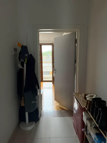 Tirane, jepet me qera apartament 1+1 Kati 5, 50 m² 550 € (Mysluym Shyri)