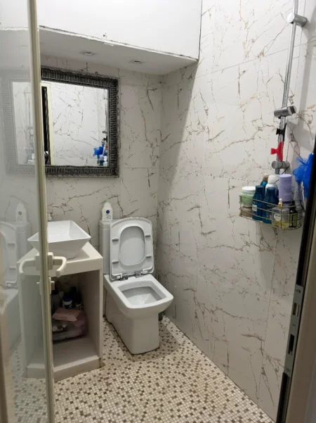 Tirane, jepet me qera apartament 1+1 Kati 5, 50 m² 550 € (Mysluym Shyri)