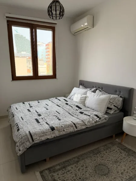 Tirane, jepet me qera apartament 1+1 Kati 5, 50 m² 550 € (Mysluym Shyri)
