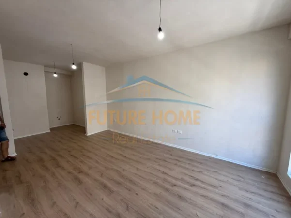 SHITET APARTAMENT 3+1+DEPO KOMUNA E PARISIT