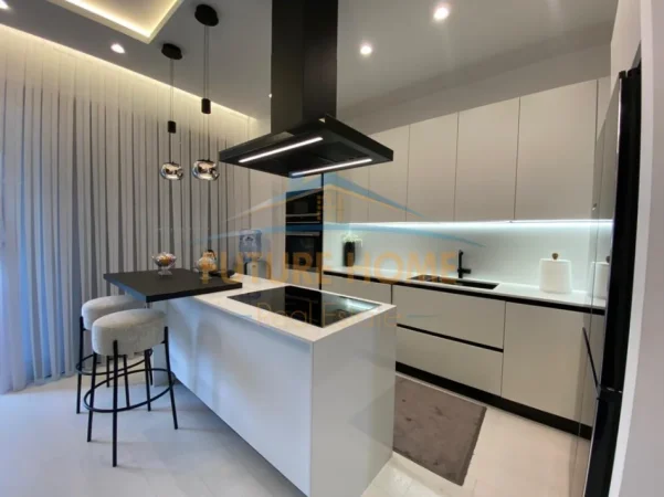 Tirane, shitet Vile Vile 2 Katshe , 309 m² 700.000 € 