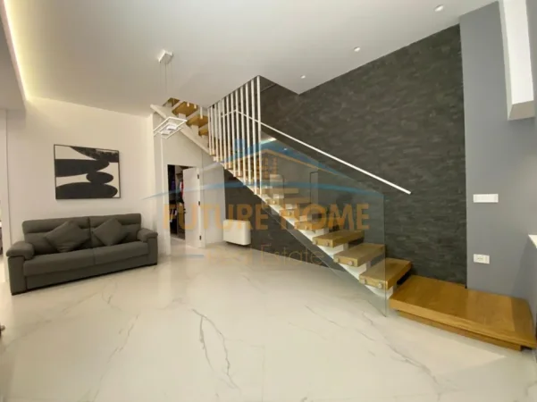 Tirane, shitet Vile Vile 2 Katshe , 309 m² 700.000 € 