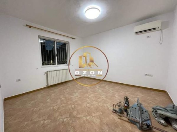 Tirane, jepet me qera Vile 2+1 Kati 1, 260 m² 2.200 Euro (SELITE)