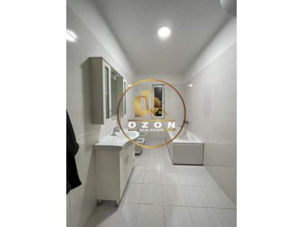 Tirane, jepet me qera Vile 2+1 Kati 1, 260 m² 2.200 Euro (SELITE)