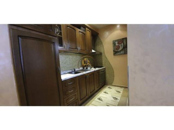 Tirane, jepet me qera apartament 1+1 Kati 3, 100 m² 600 Euro (RRUGA E KOSOVAREVE)