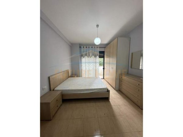 Tirane, jepet me qera apartament 2+1 Kati 1, 98 m² 450 Euro (Astir)