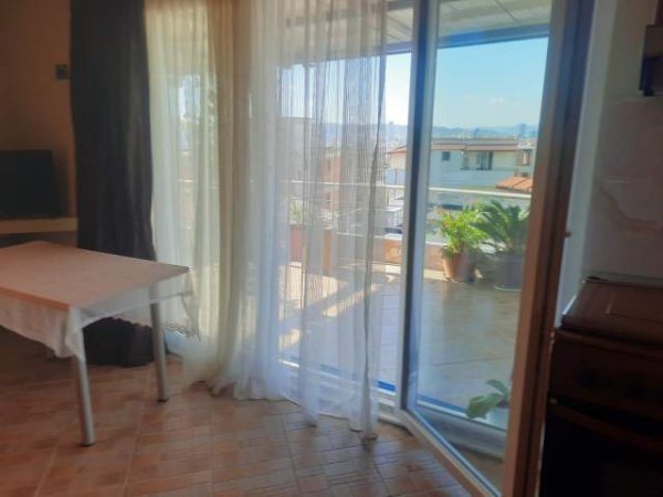 Tirane, jepet me qera apartament 1+1+BLK Kati 2, 65 m² 30.000 Leke