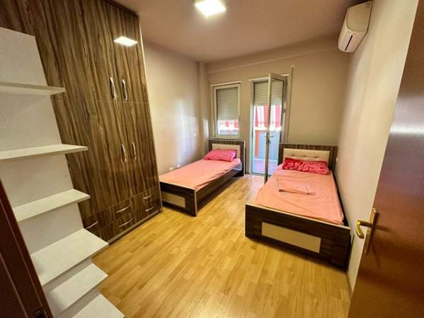 Tirane, shitet apartament 3+1+BLK Kati 6, 138 m² 207.000 Euro (Ish Parku i Autobusave)