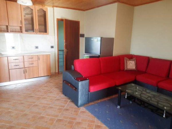 Tirane, jepet me qera apartament Kati 3, 65 m² 30.000 Leke (Kodra e Priftit)