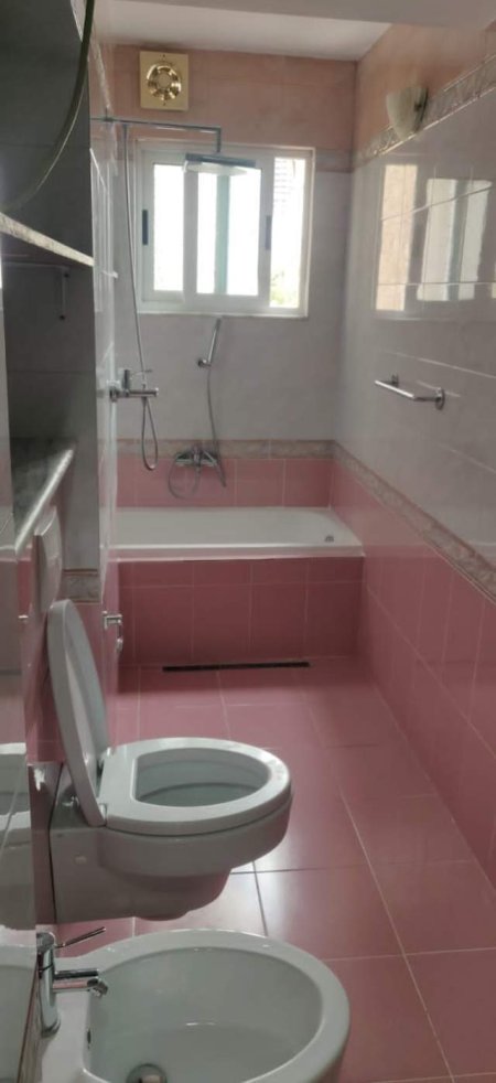 Tirane, jepet me qera apartament Kati 2, 130 m² 650 Euro (Prokuroria)
