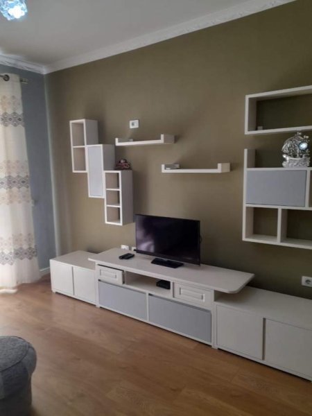 Tirane, jepet me qera apartament Kati 8, 100 m² 55.000 Leke (Yzberisht)