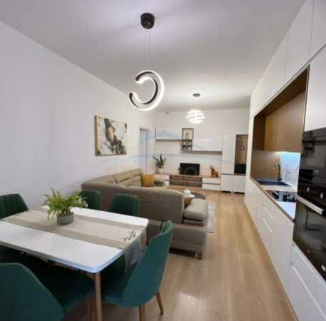 Tirane, jepet me qera apartament 2+1 Kati 5, 84 m² 650 Euro (tek Rainbow Rezidence, Don Bosko.)
