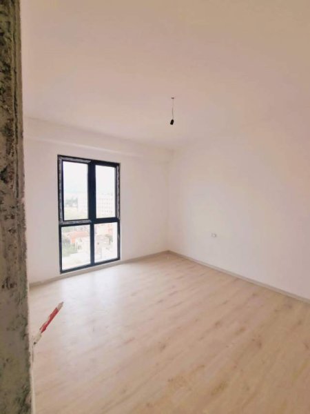 Tirane, shes apartament 2+1 114 m² 165.000 Euro (Farmacia 10)