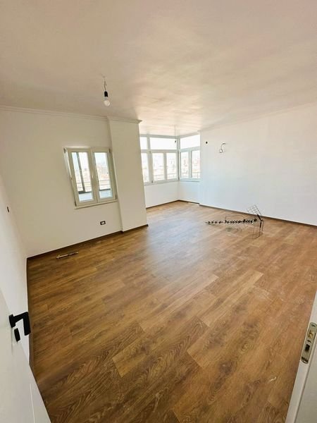 Tirane, shes apartament 2+1 100 m² 190.000 Euro (Rruga Kavajes ,Policia Bashkiake)