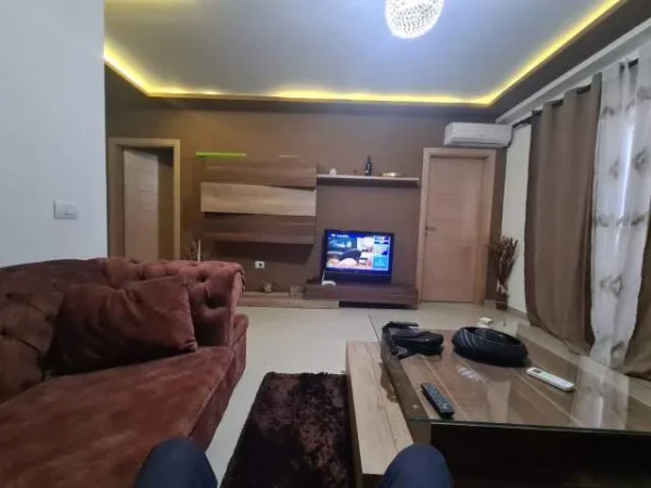 Tirane, jepet me qera apartament 2+1 Kati 2, 70 m² 450 Euro (Kodra e Diellit)
