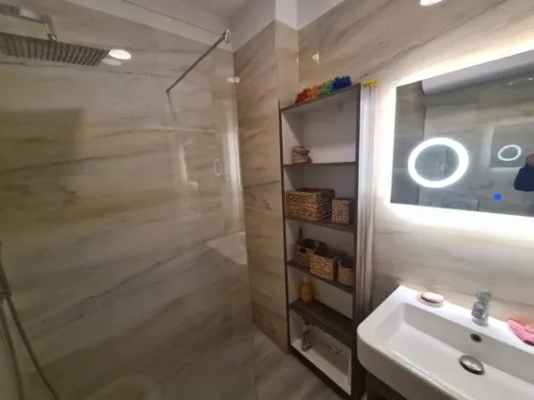 Tirane, jepet me qera apartament 2+1 Kati 2, 70 m² 450 Euro (Kodra e Diellit)