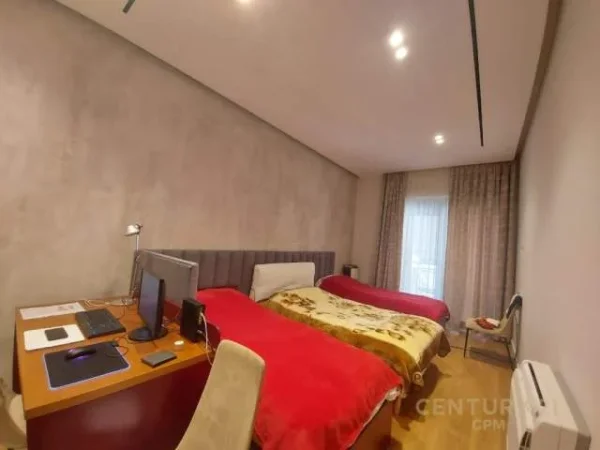 Shqiperi, jepet me qera apartament Kati 5, 100 m² 1.000 Euro (kompleksi deliorgji)