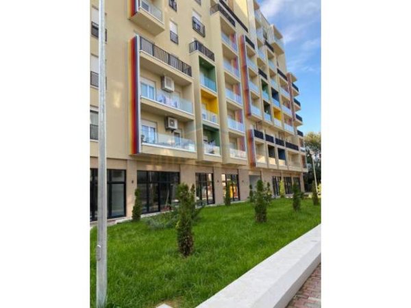 Tirane, jepet me qera apartament 2+1 Kati 5, 84 m² 650 Euro (Don Bosko)
