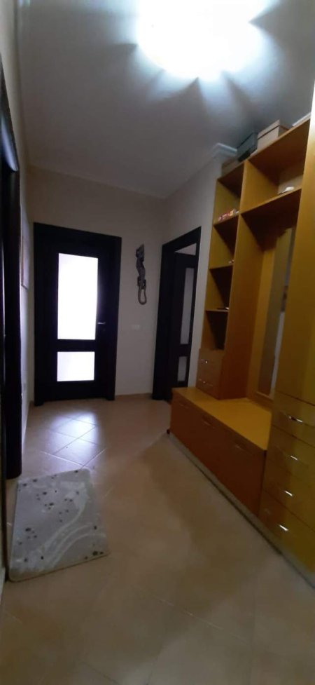 Tirane, jepet me qera apartament 2+1+BLK Kati 6, 102 m² 430 Euro (Fresku)