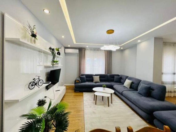 Shqiperi, shitet apartament 2+1+A+BLK 125 m² 215.000 Euro (Zogu i Zi, Doro City Hote)