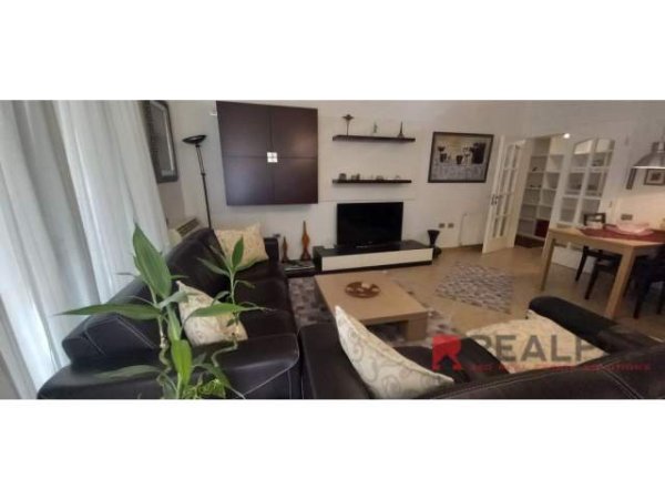 Tirane, jepet me qera apartament 2+1+BLK Kati 7, 122 m² 750 Euro (MEDAR SHTYLLA,  KOMPLEKSI KIKA 1)
