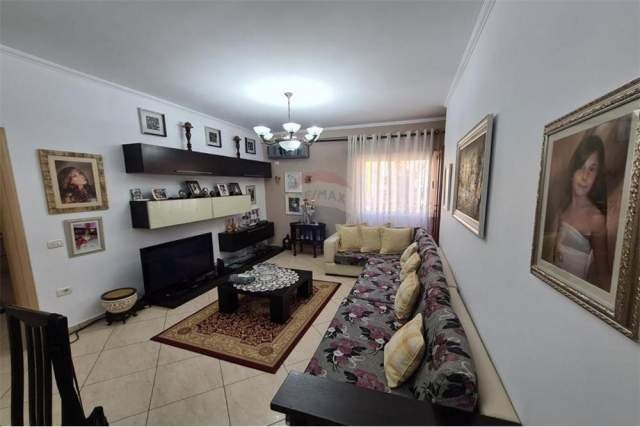 Tirane, jepet me qera apartament 2+1+BLK Kati 2, 95 m² 500 Euro (Eleonara)