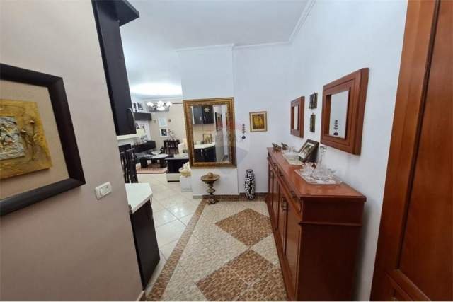 Tirane, jepet me qera apartament 2+1+BLK Kati 2, 95 m² 500 Euro (Eleonara)