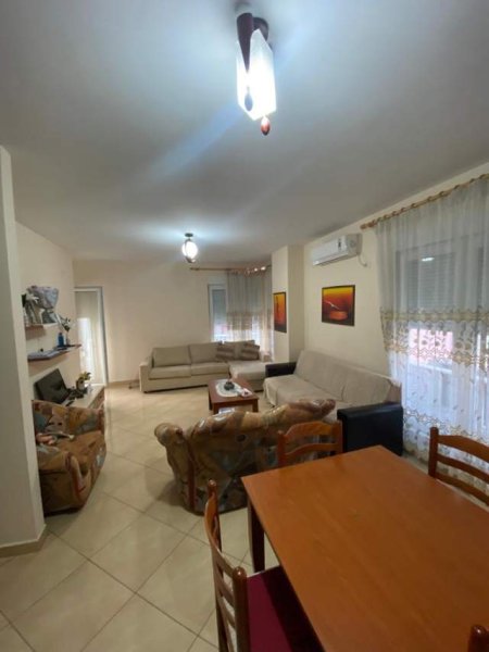 ofert apartament 110 m² 178.000 Euro (21 Dhjetori, Kompleksi Magnet)