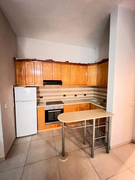 Tirane, jepet me qera apartament 2+1+BLK Kati 1, 95 m² 400 Euro (Astir)