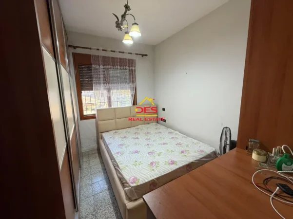 Vlore, shitet apartament 2+1+Ballkon Kati 1, 62 m² 72.000 € (Vlorë)