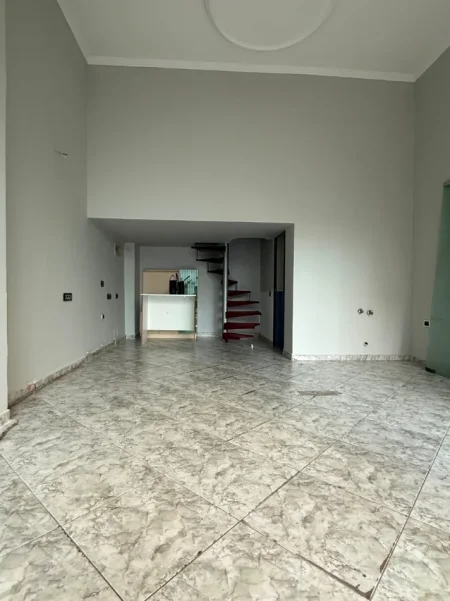 Tirane, shitet ambjent biznesi Kati 0, 70.000 € (Rruga Abdyl Pajo)