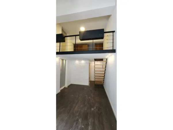 Tirane, jepet me qera ambjent biznesi Kati 0, 30 m² 600 € (RRUGA E BARRIKADAVE)