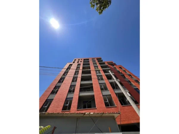 Tirane, shitet apartament 2+1 Kati 1, 110 m² 135.000 € (Paskuqan)