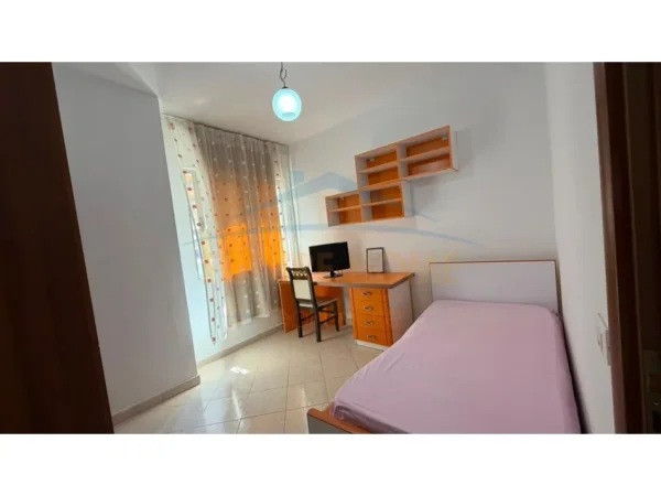 Tirane, shitet apartament 3+1 Kati 2, 112 m² 195.000 € (Astir)