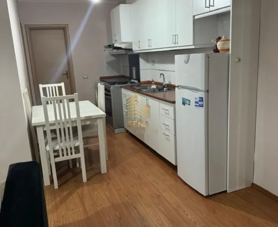 Tirane, jepet me qera apartament 1+1+Ballkon Kati 6, 75 m² 600 € (21 Dhjetori)