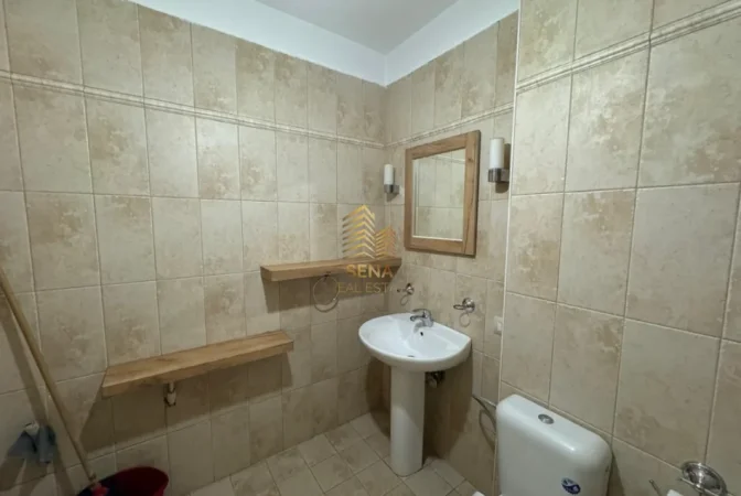 Tirane, jepet me qera apartament 1+1+Ballkon Kati 6, 75 m² 600 € (21 Dhjetori)