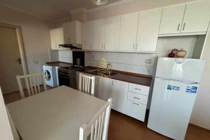 Tirane, jepet me qera apartament 1+1+Ballkon Kati 6, 75 m² 600 € (21 Dhjetori)