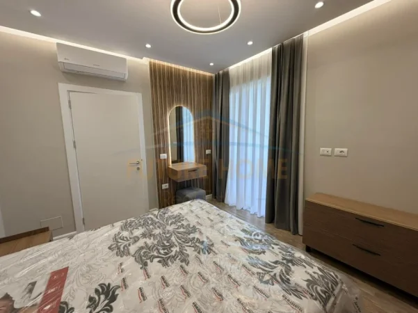Tirane, shitet apartament 1+1 Kati 3, 84 m² 181.000 € 