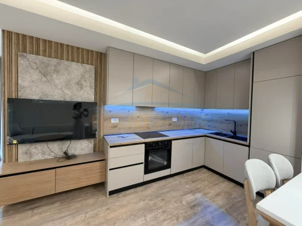 Tirane, shitet apartament 1+1 Kati 3, 84 m² 181.000 € 