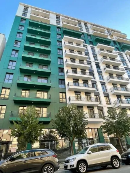 Tirane, jepet me qera zyre , 94 m² 1.200 € (KOMUNA E PARISIT)
