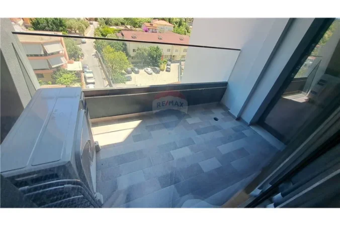 Vlore - Lungomare, shitet apartament 2+1 Kati 5, 99 m² 225.000 € (Rruga Reshat Osmani, Vlore)
