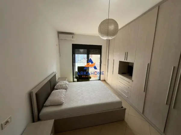 Tirane, jepet me qera apartament 2+1 Kati 6, 112 m² 639 € 